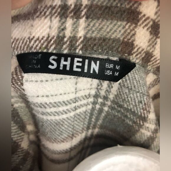 Shein plaid cropped snap down collared jacket size med - Picture 4 of 5